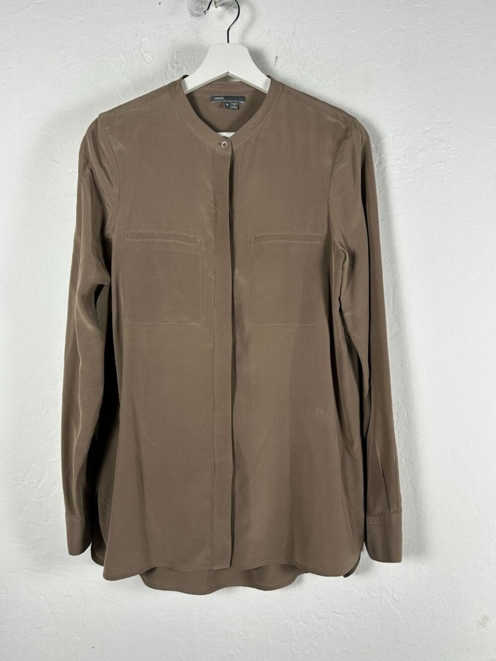 Vince Womens Brown Silk Long Sleeve Button Down Blouse Top Size 6 Band Collar